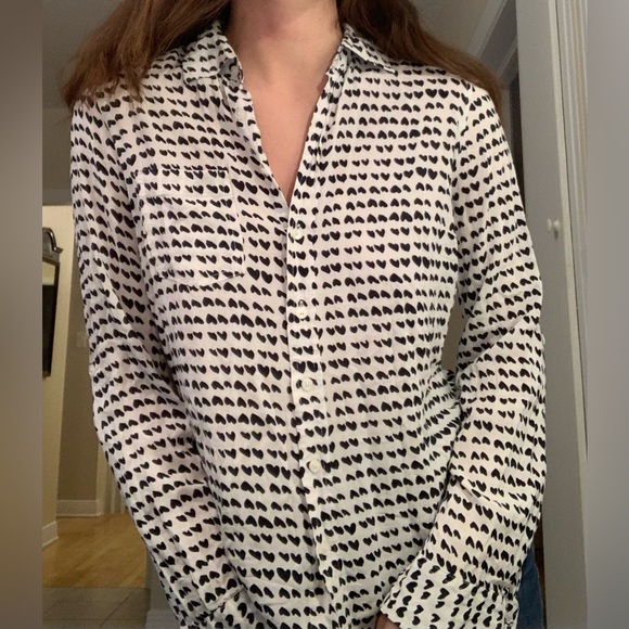 Dalia Collection Heart Print Blouse - Picture 2 of 4
